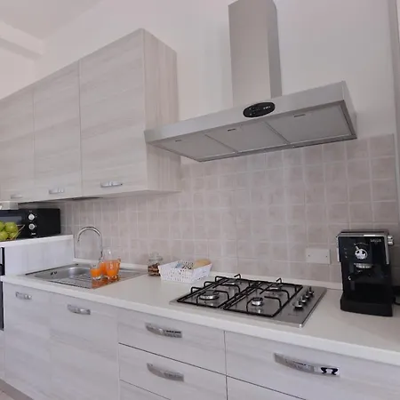 아파트 Izzhome Lagoon 풀라